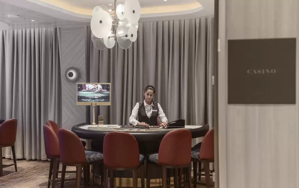 Silversea Silver Nova - Casino 2, ©Silversea Cruises Ltd.jpg